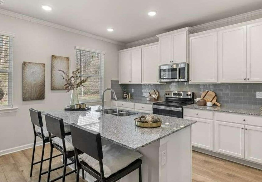 4022 Riverchess Ln, Atlanta, GA 30331-6012