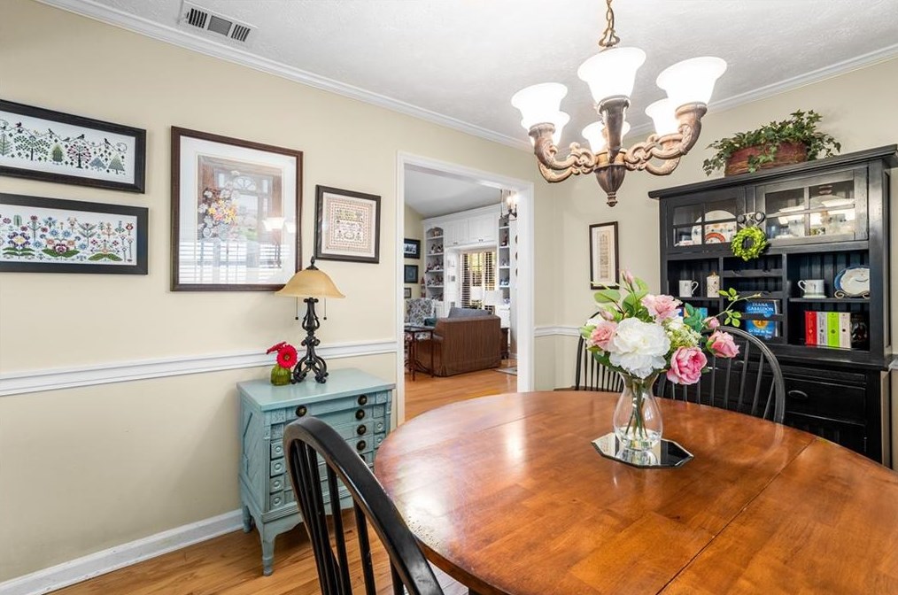 1 Westchester Sq, Decatur GA  30030-2370 exterior