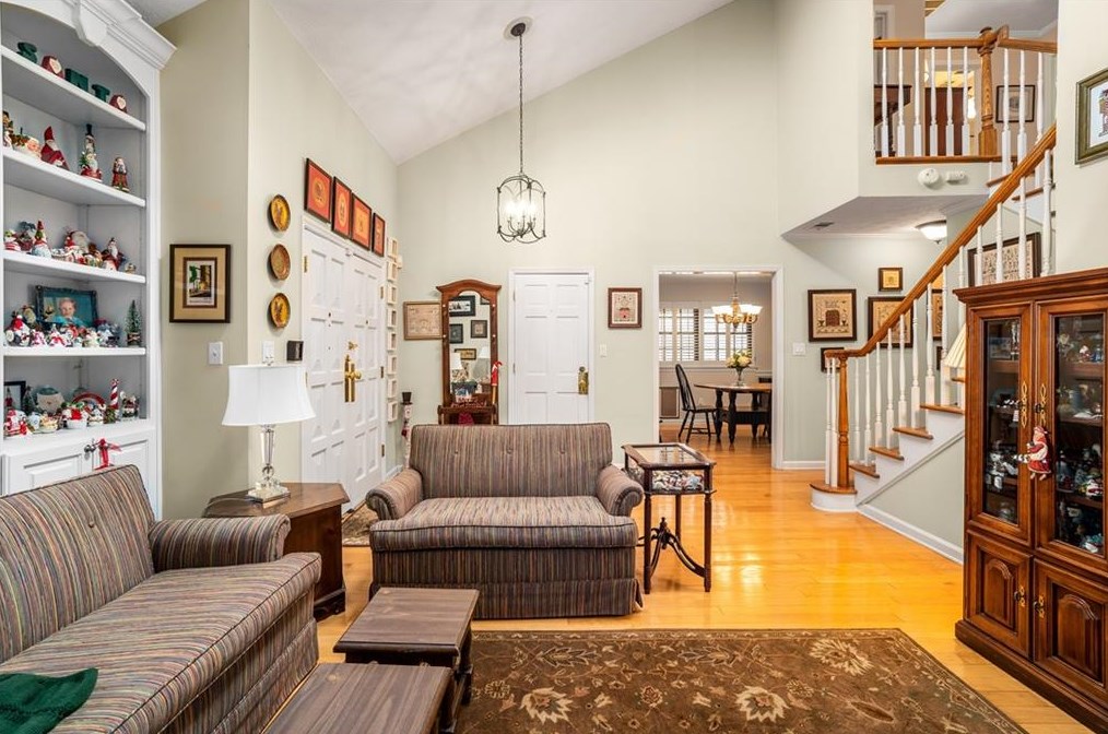 1 Westchester Sq, Decatur GA  30030-2370 exterior