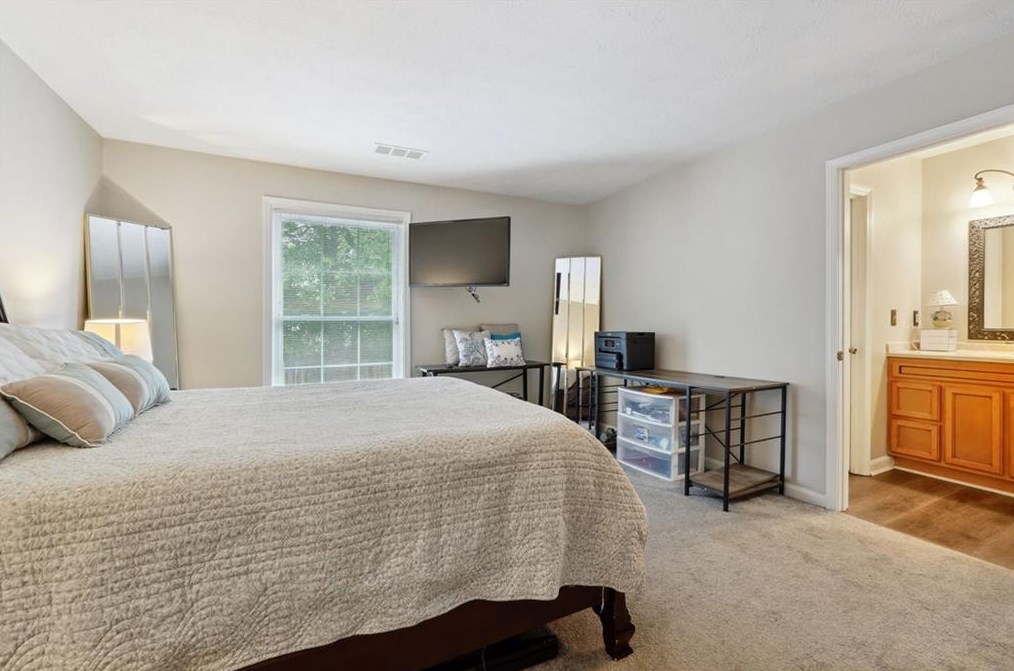 1021 Windy Oaks Ct, Smyrna GA  30080-2243 exterior