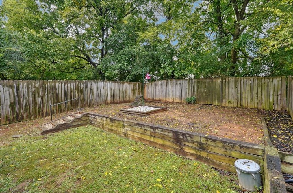 1021 Windy Oaks Ct, Smyrna GA  30080-2243 exterior