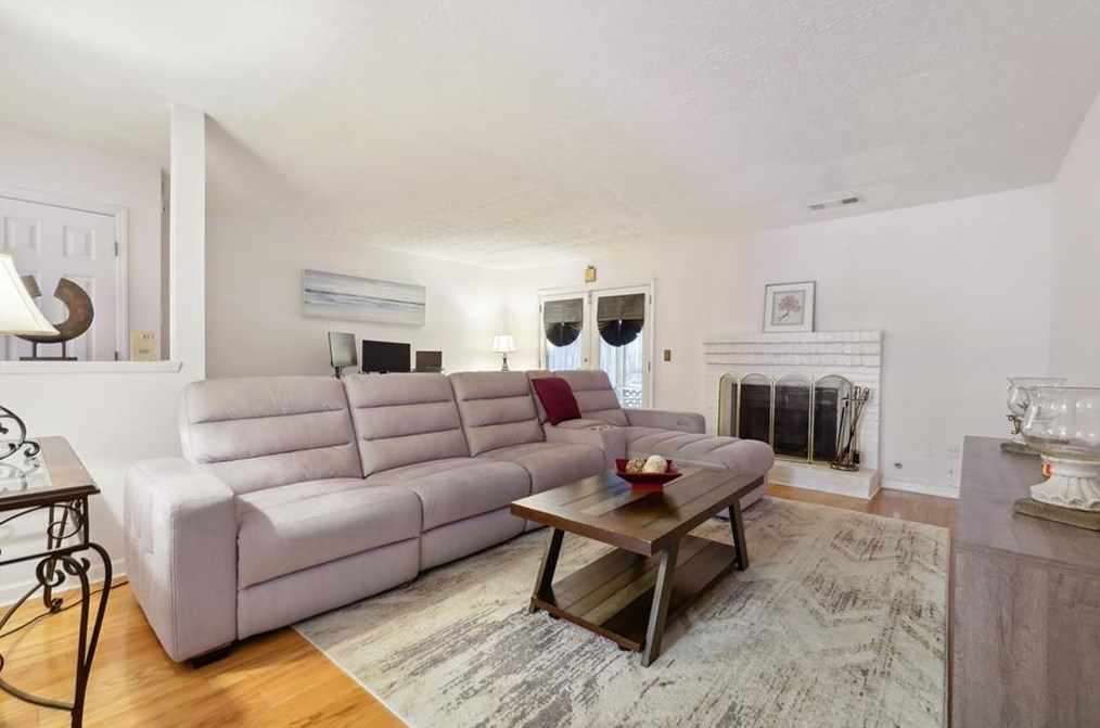 1021 Windy Oaks Ct, Smyrna GA  30080-2243 exterior