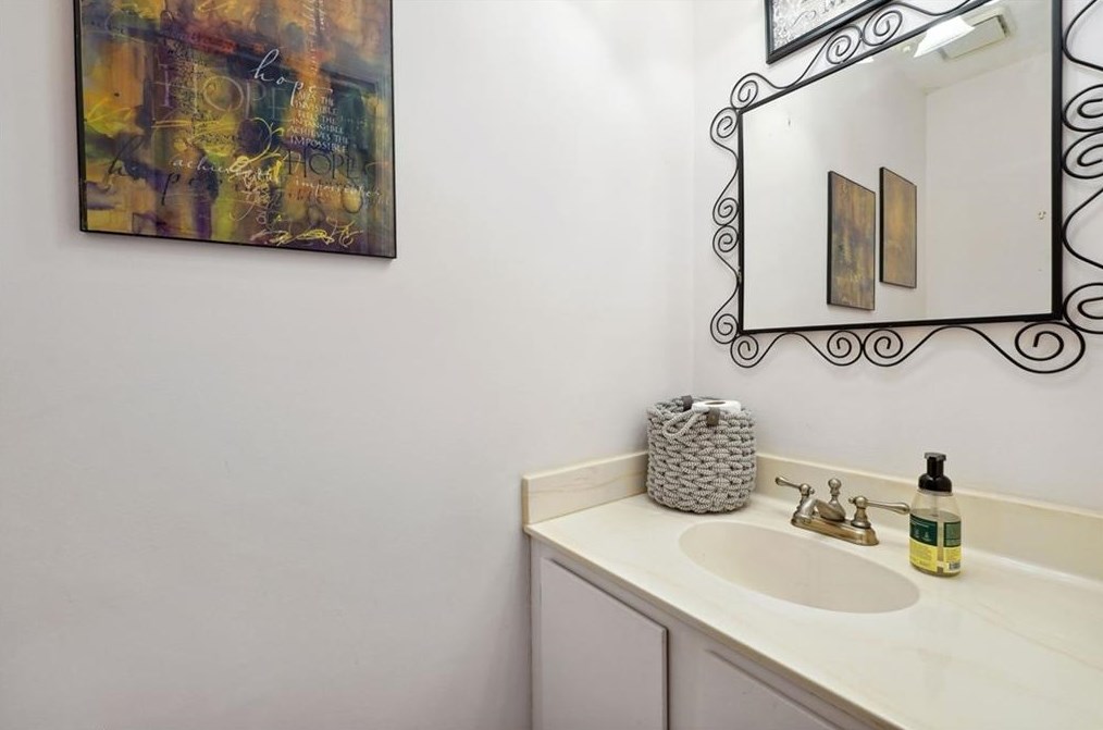 1021 Windy Oaks Ct, Smyrna GA  30080-2243 exterior