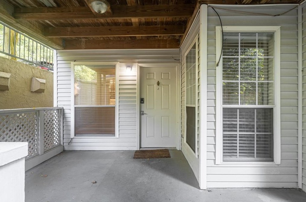 6802 Glenridge Dr Ne Apt J, Atlanta, GA