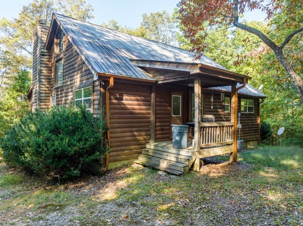 319 Hillbilly Holw, Blue Ridge, GA 30513-7859