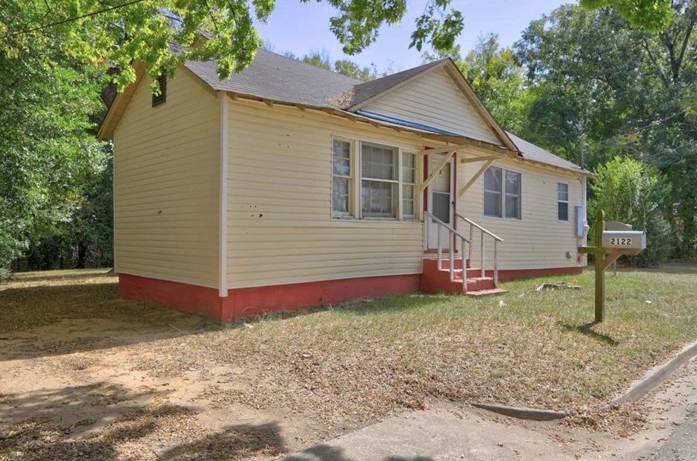 2122 Monroe Ave, Macon, GA 31204