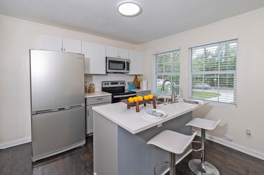 1903 Shamrock Dr, Decatur GA  30032-7055 exterior