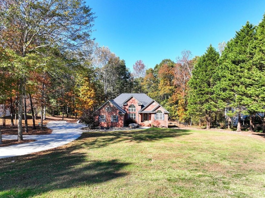 632 Academy Woods Dr, Jefferson, GA 30549