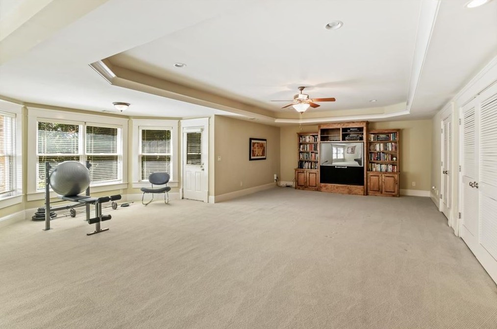 2831 Laurelgate Dr, Decatur GA  30033-1463 exterior