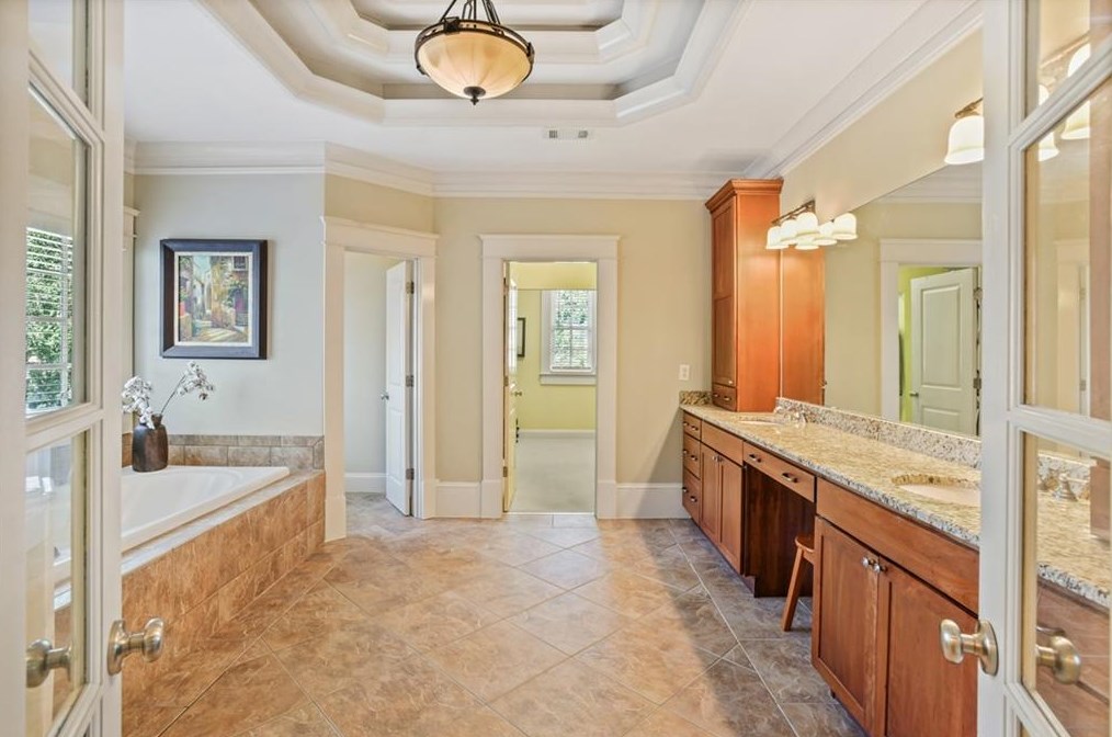 2831 Laurelgate Dr, Decatur GA  30033-1463 exterior