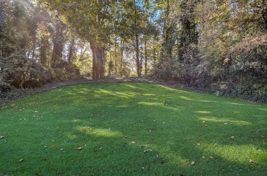 1682 Pine Glen Cir, Decatur GA  30035-1531 exterior