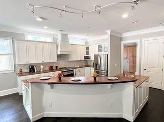 2604 Midway Rd, Decatur GA  30030-4571 exterior