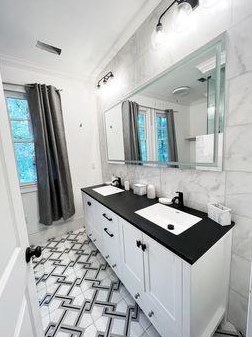 2604 Midway Rd, Decatur GA  30030-4571 exterior