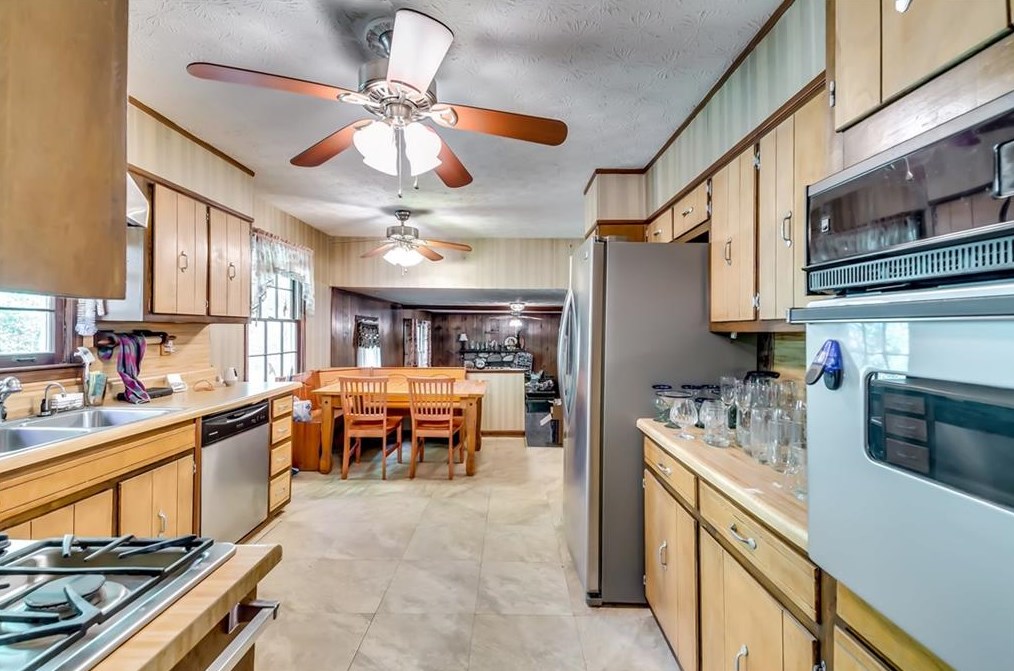 4203 Kimlie Cv, Decatur GA  30035-1033 exterior