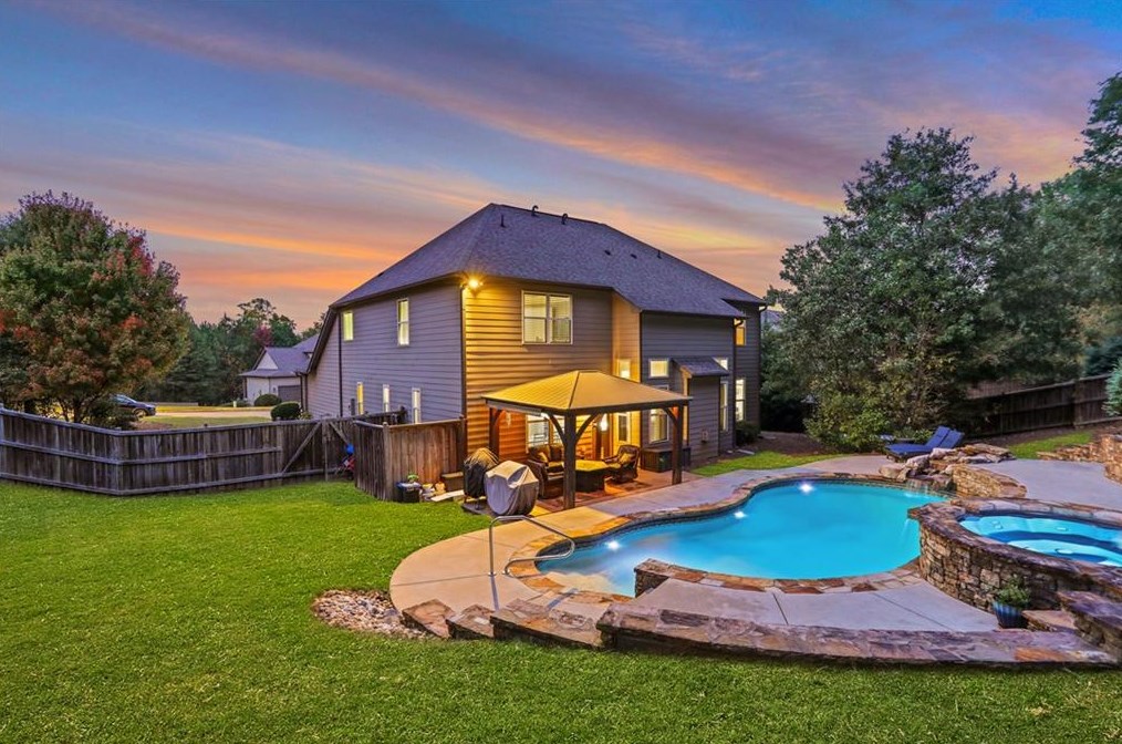 1035 Chelsey Way, Roswell, GA 30075-4637