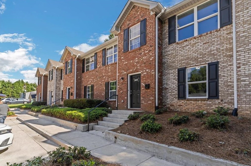 3787 Travis Trce, Decatur GA  30032-2337 exterior