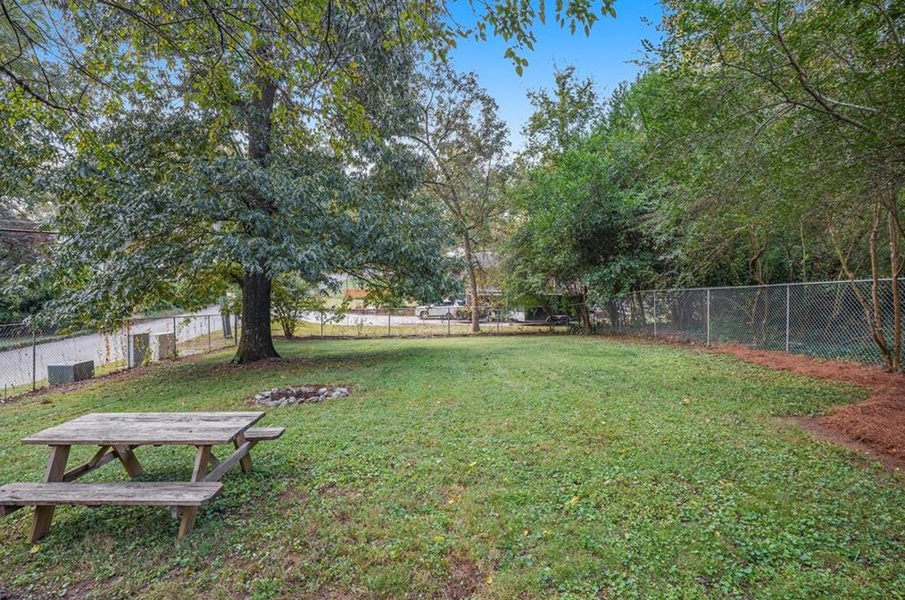 2609 Eastwood Dr, Decatur GA  30032-4351 exterior