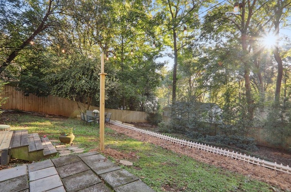 1891 Woodland Hills Ave, Atlanta GA  30318-3063 exterior