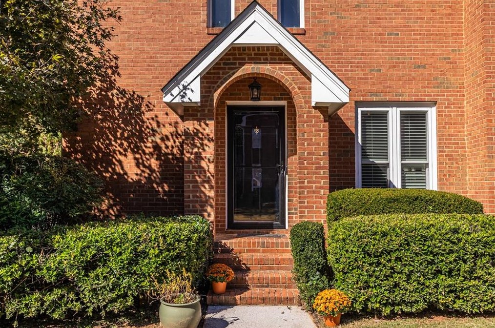 1508 Pangborn Station Dr, Decatur, GA 30033-1844