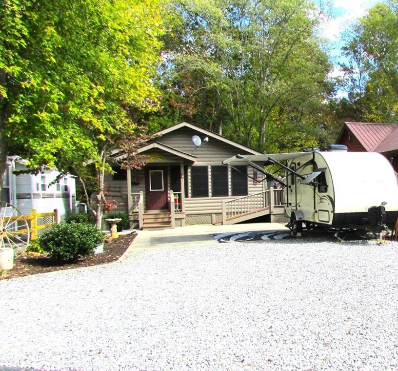 77 Speckled Trout Dr, Cleveland, GA 30528