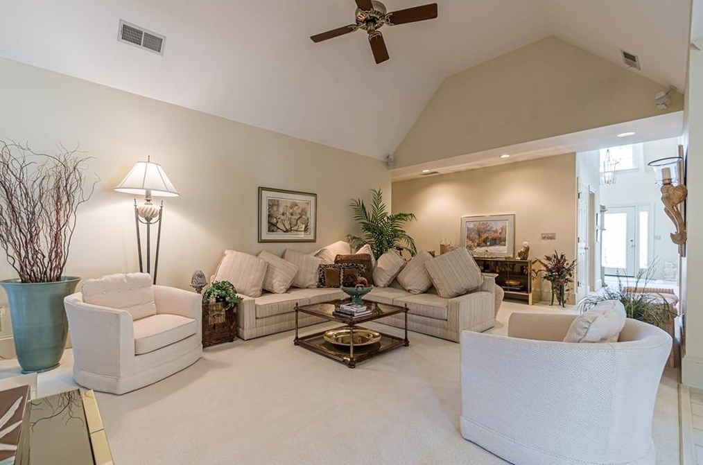 5700 Grv Pt Rd, Alpharetta GA 30022-5636 exterior