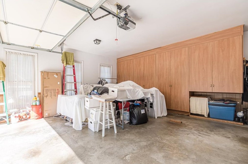 5700 Grv Pt Rd, Alpharetta GA 30022-5636 exterior