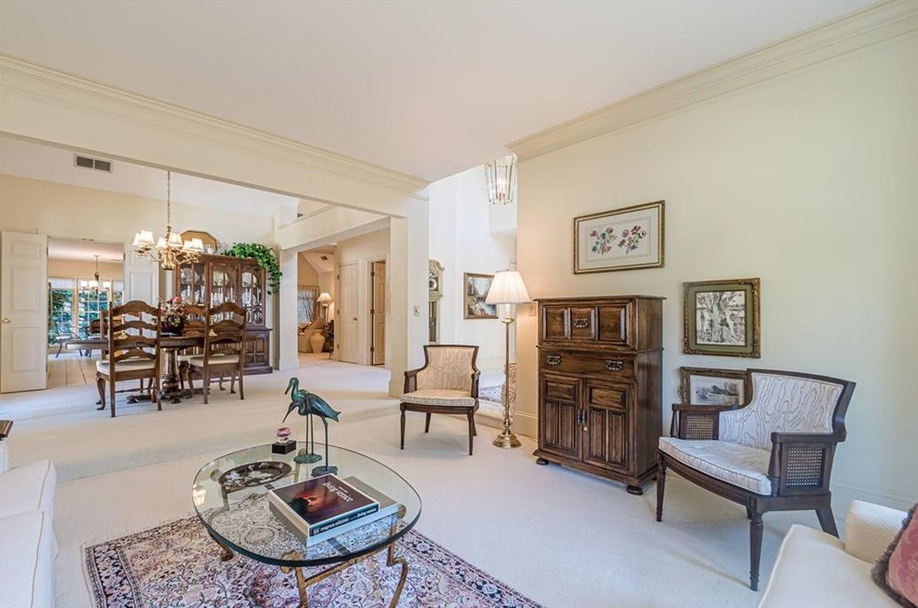 5700 Grv Pt Rd, Alpharetta GA 30022-5636 exterior