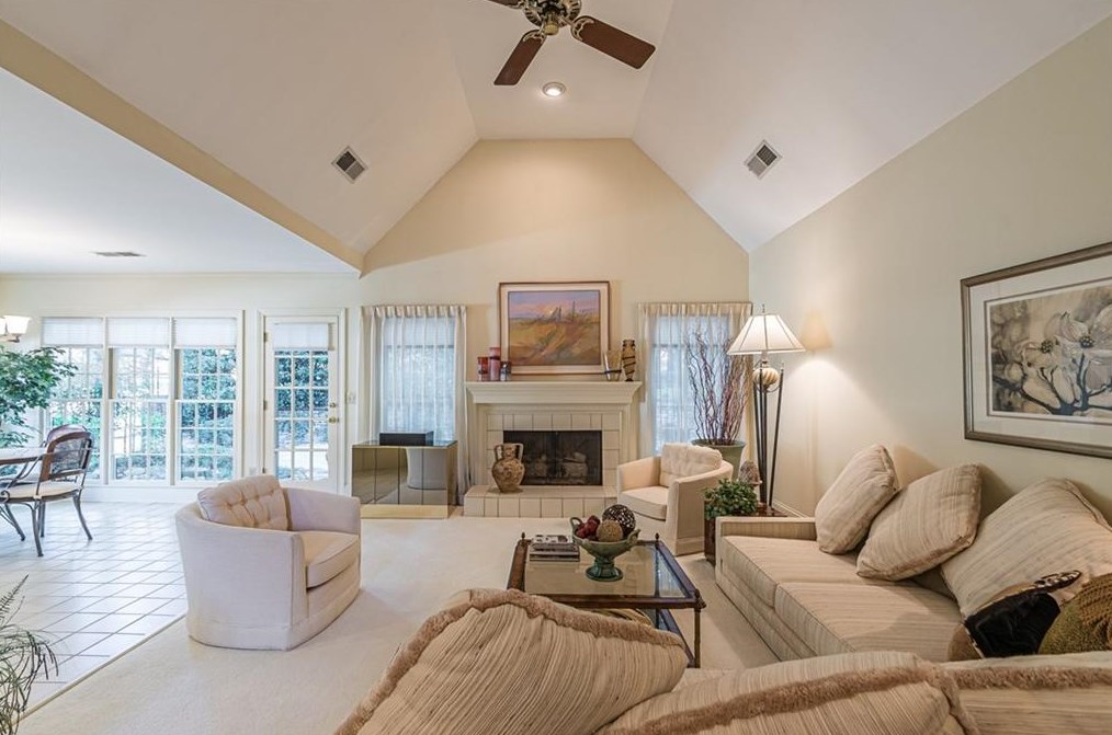 5700 Grv Pt Rd, Alpharetta GA 30022-5636 exterior