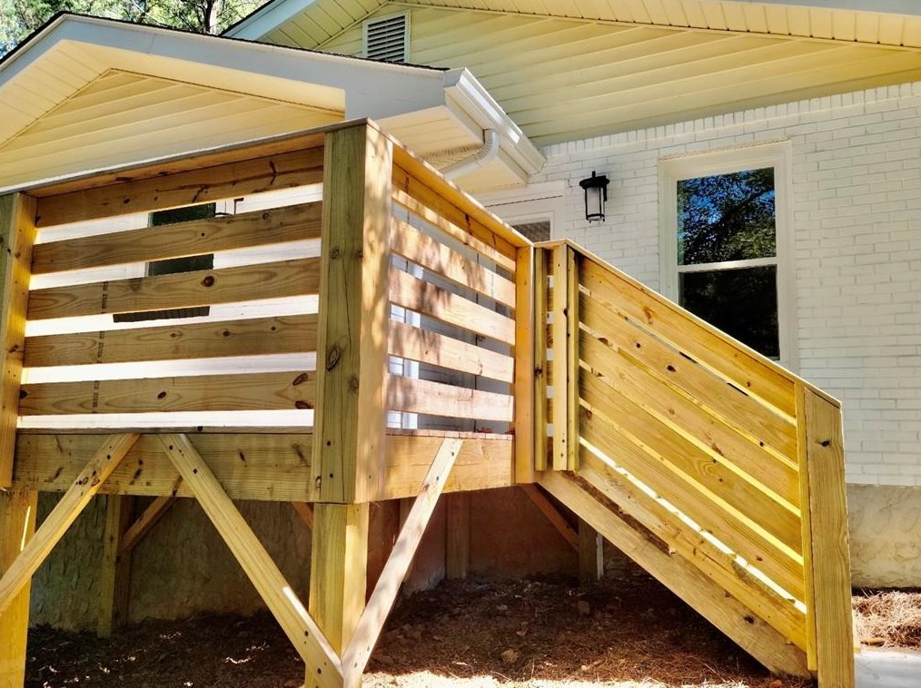 2071 Lilac Ln, Decatur GA 30032-5240 exterior