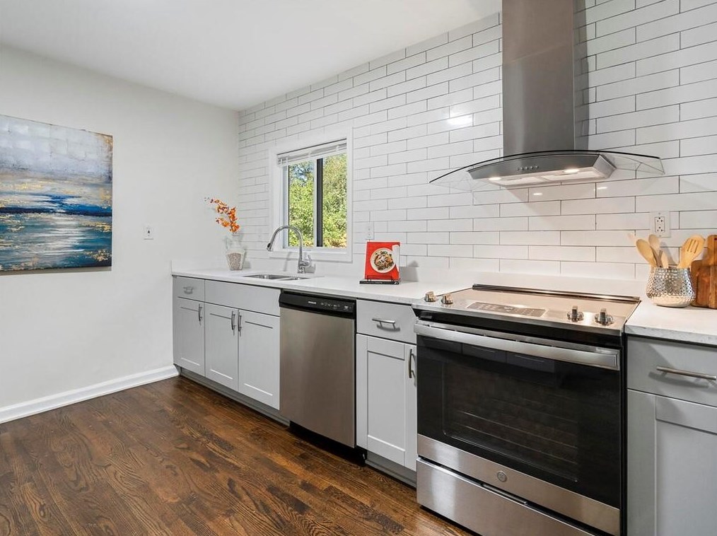 2984 Catalina Dr, Decatur GA  30032-3568 exterior