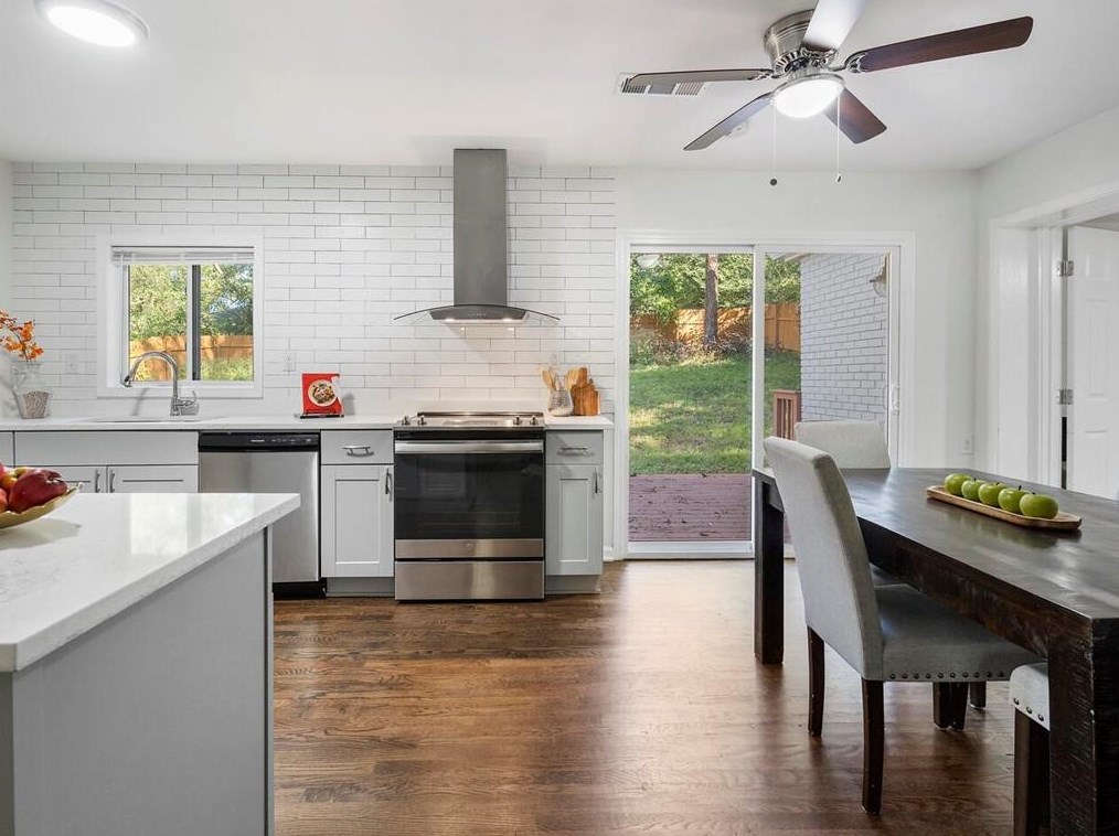 2984 Catalina Dr, Decatur GA  30032-3568 exterior