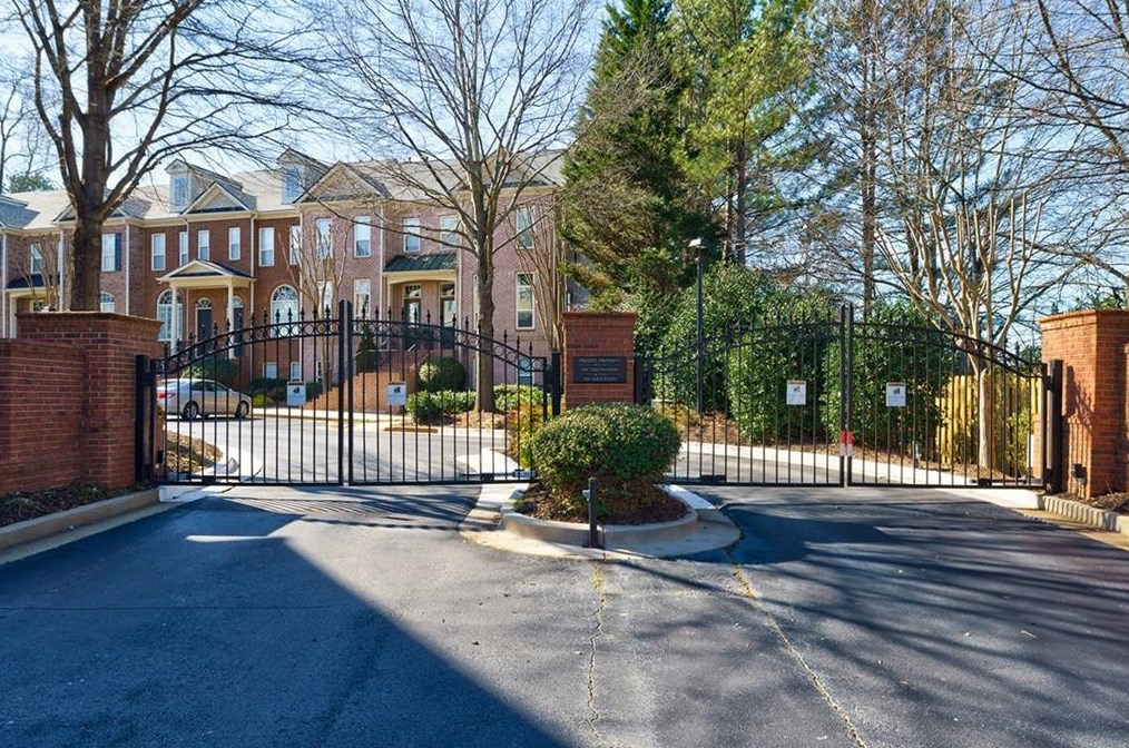 1177 Providence Pl, Decatur GA  30033-3465 exterior