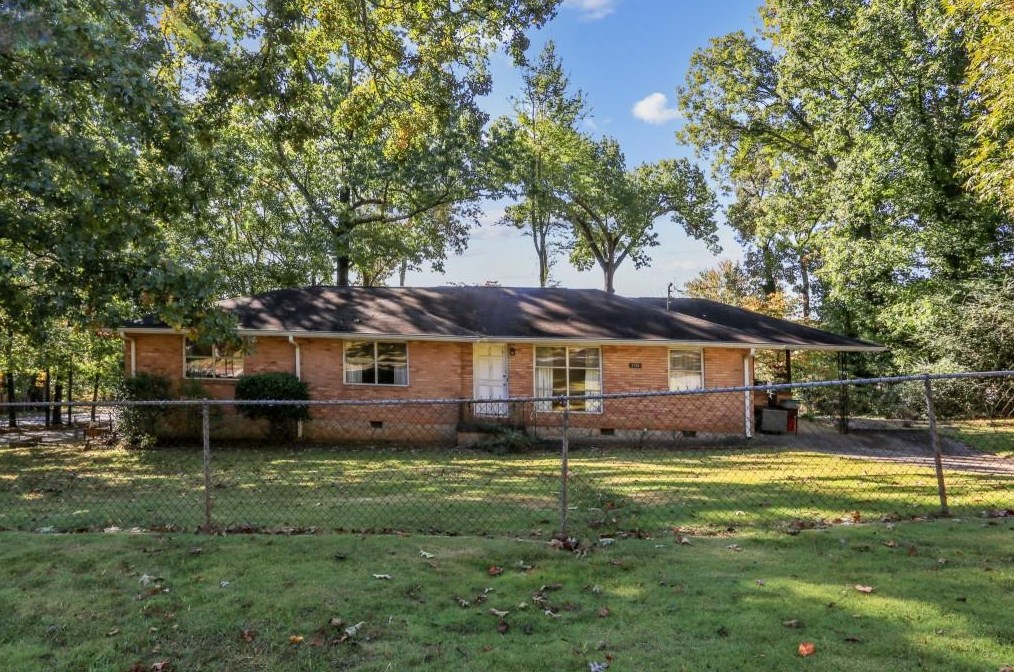 2755 Mount Olive Dr, Decatur GA  30033-2928 exterior