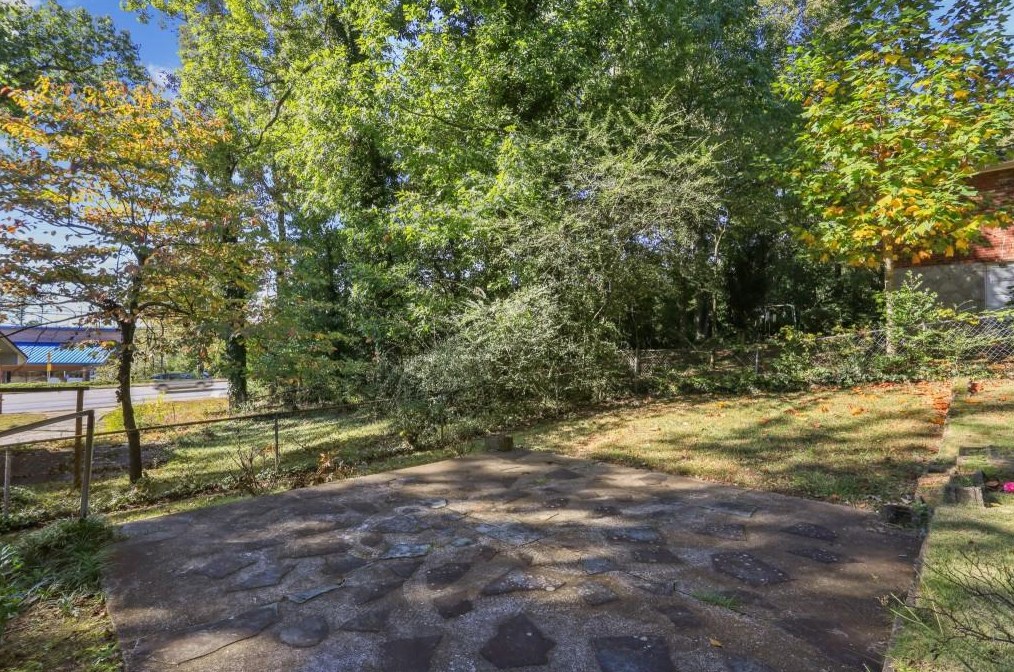 2755 Mount Olive Dr, Decatur GA  30033-2928 exterior