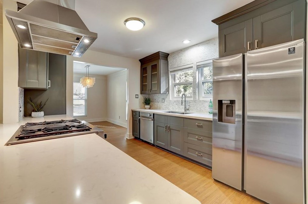 1064 Shepherds Ln, Atlanta GA  30324-4612 exterior