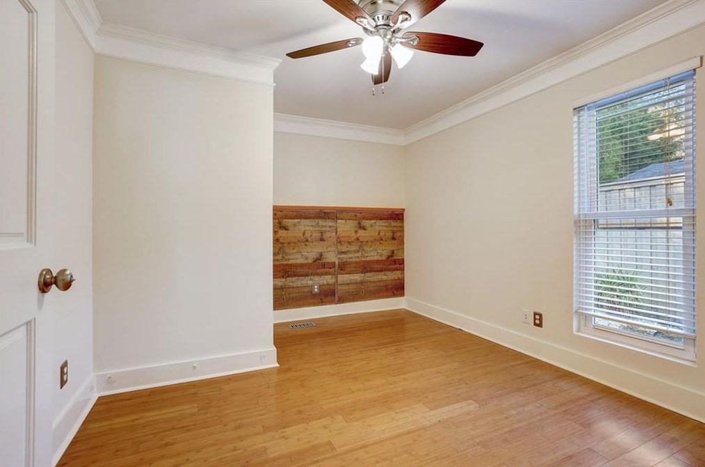 1064 Shepherds Ln, Atlanta GA  30324-4612 exterior