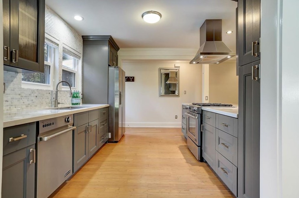 1064 Shepherds Ln, Atlanta GA  30324-4612 exterior