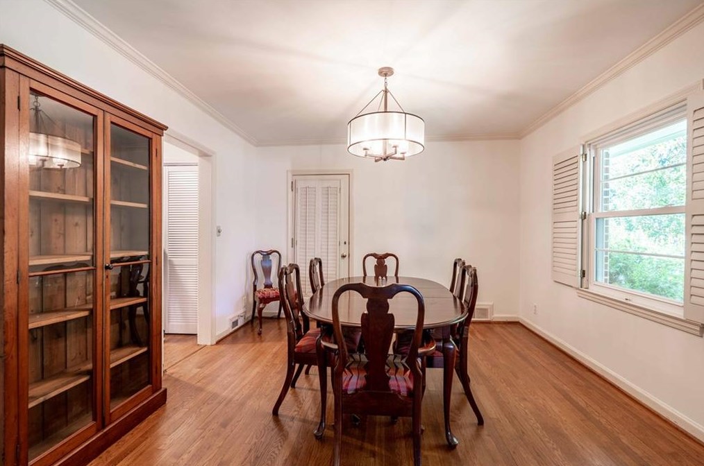 158 Parkwood Rd, Decatur GA  30030-2812 exterior