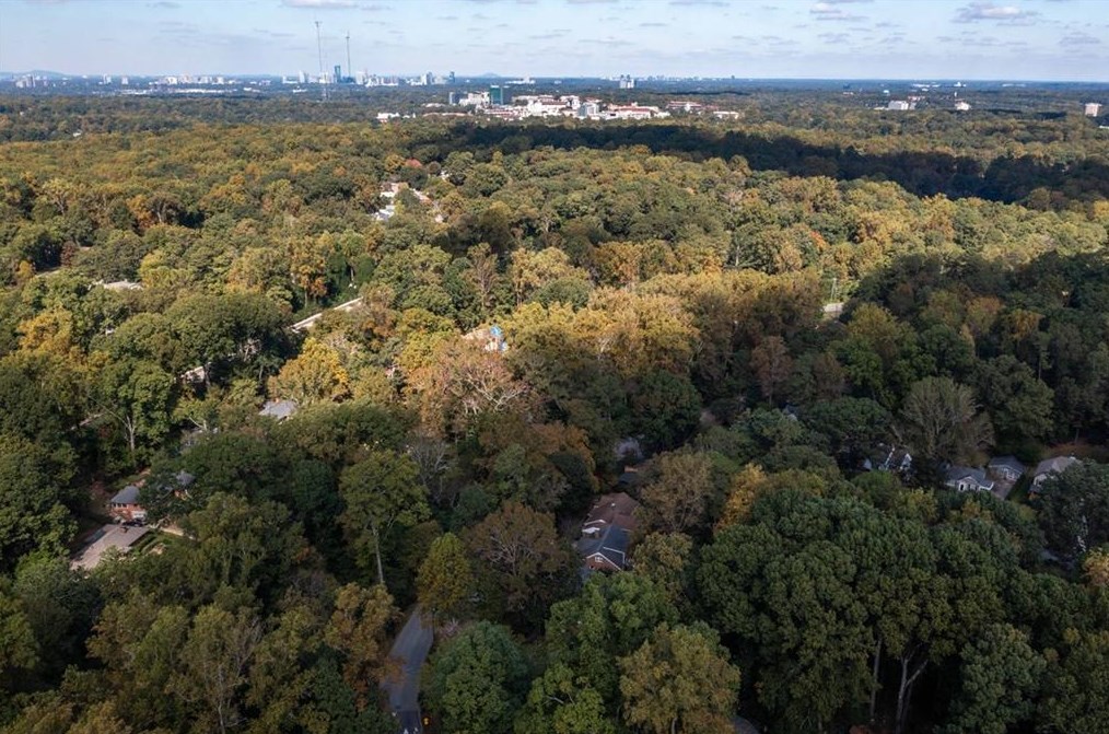 158 Parkwood Rd, Decatur GA  30030-2812 exterior