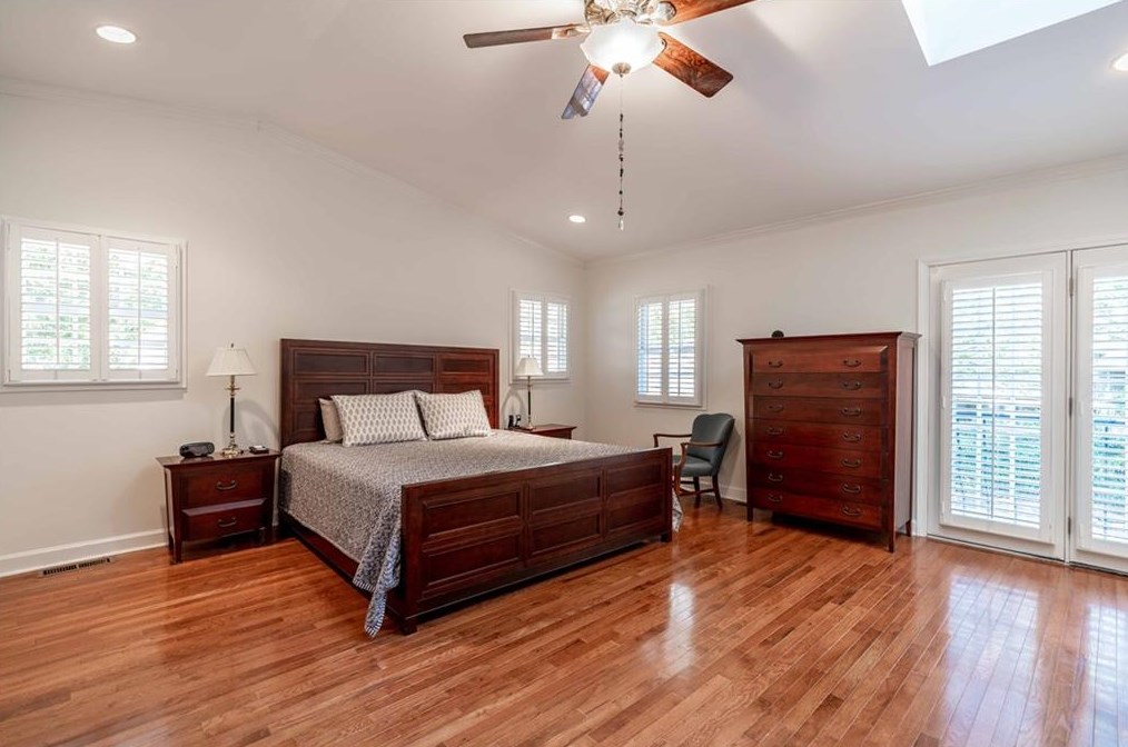 158 Parkwood Rd, Decatur GA  30030-2812 exterior