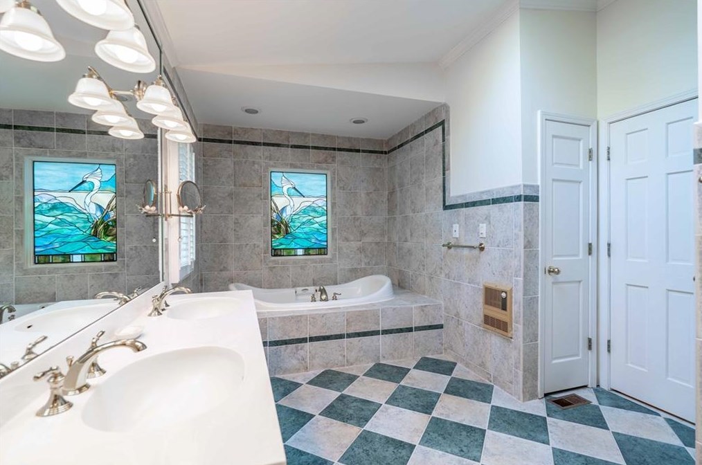 158 Parkwood Rd, Decatur GA  30030-2812 exterior