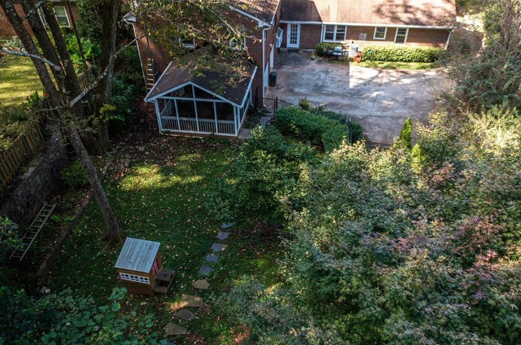 158 Parkwood Rd, Decatur GA  30030-2812 exterior