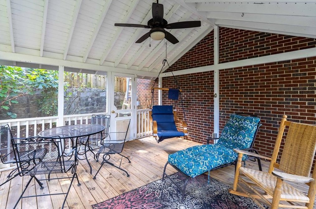 158 Parkwood Rd, Decatur GA  30030-2812 exterior