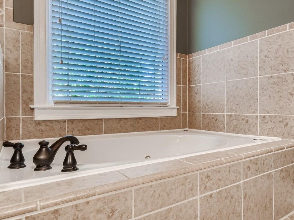 2777 Eastwood Dr, Decatur GA  30032-4312 exterior