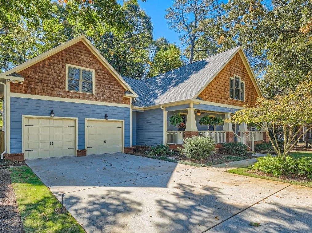 2777 Eastwood Dr, Decatur GA  30032-4312 exterior