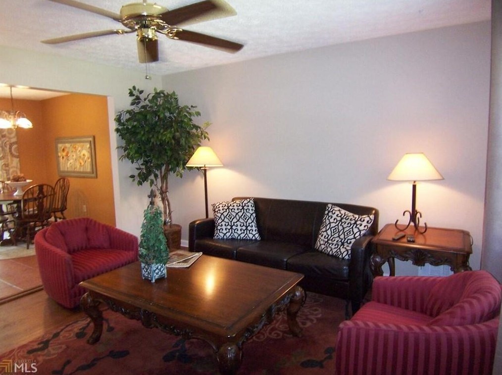 669 Glochester Pl, Norcross GA  30071-3012 exterior