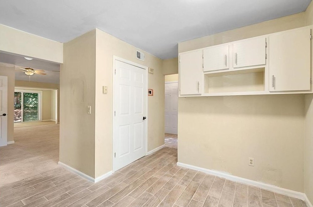 1092 Falling Water Dr, Smyrna GA  30080-2646 exterior