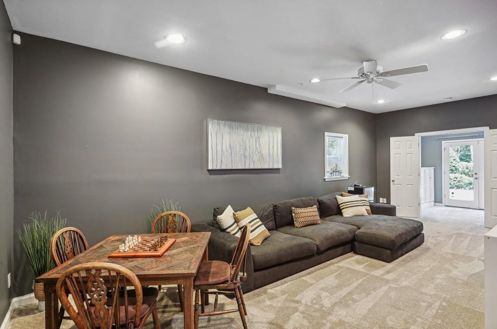 975 Seaboard Ave, Atlanta GA  30318-3046 exterior
