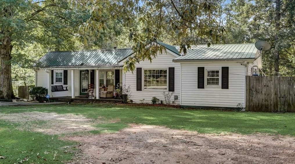 6517 The Kings Way, Douglasville, GA 30135-5619