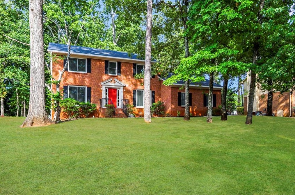 677 Royal Abbey Dr, Stone Mountain, GA 30088